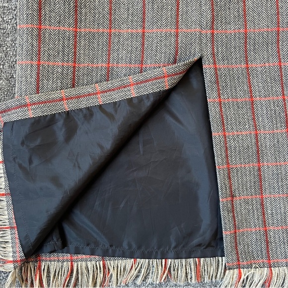 Harve Benard Sport Vintage Plaid Skirt size 8 Fringe gray and red stripes - Picture 5 of 8